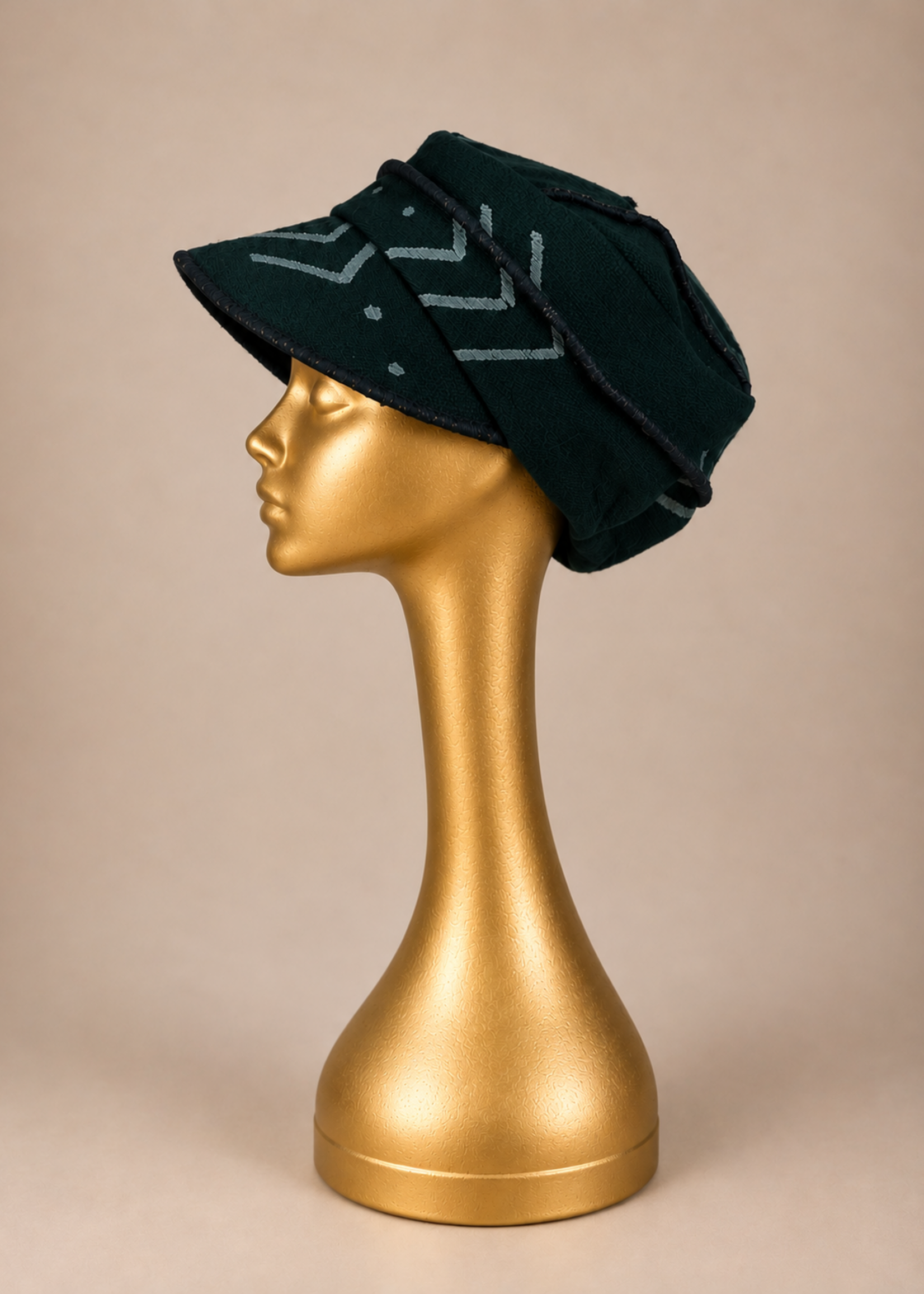 DZIFA WIDE BIBBED HAT