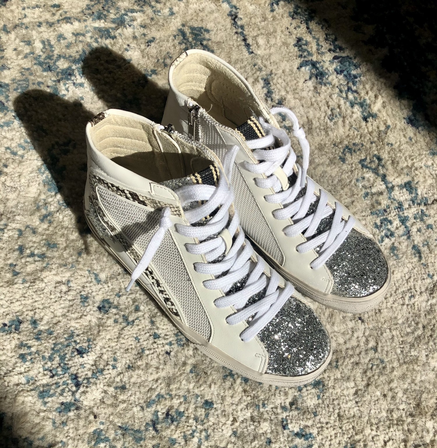 shushop roxanne sneaker