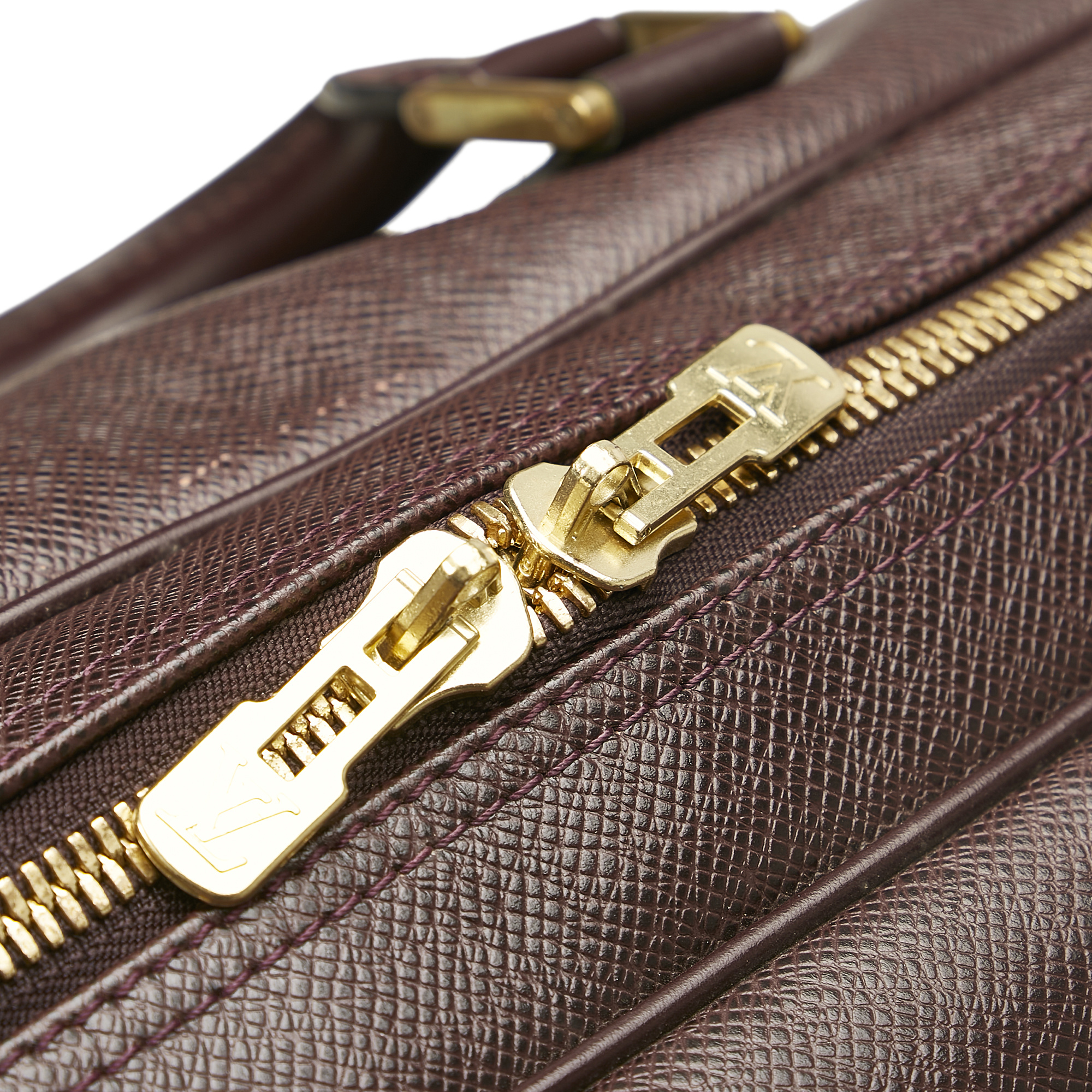 Louis Vuitton Taiga Kendall Pm Boston Bag With Poigner Shoulder