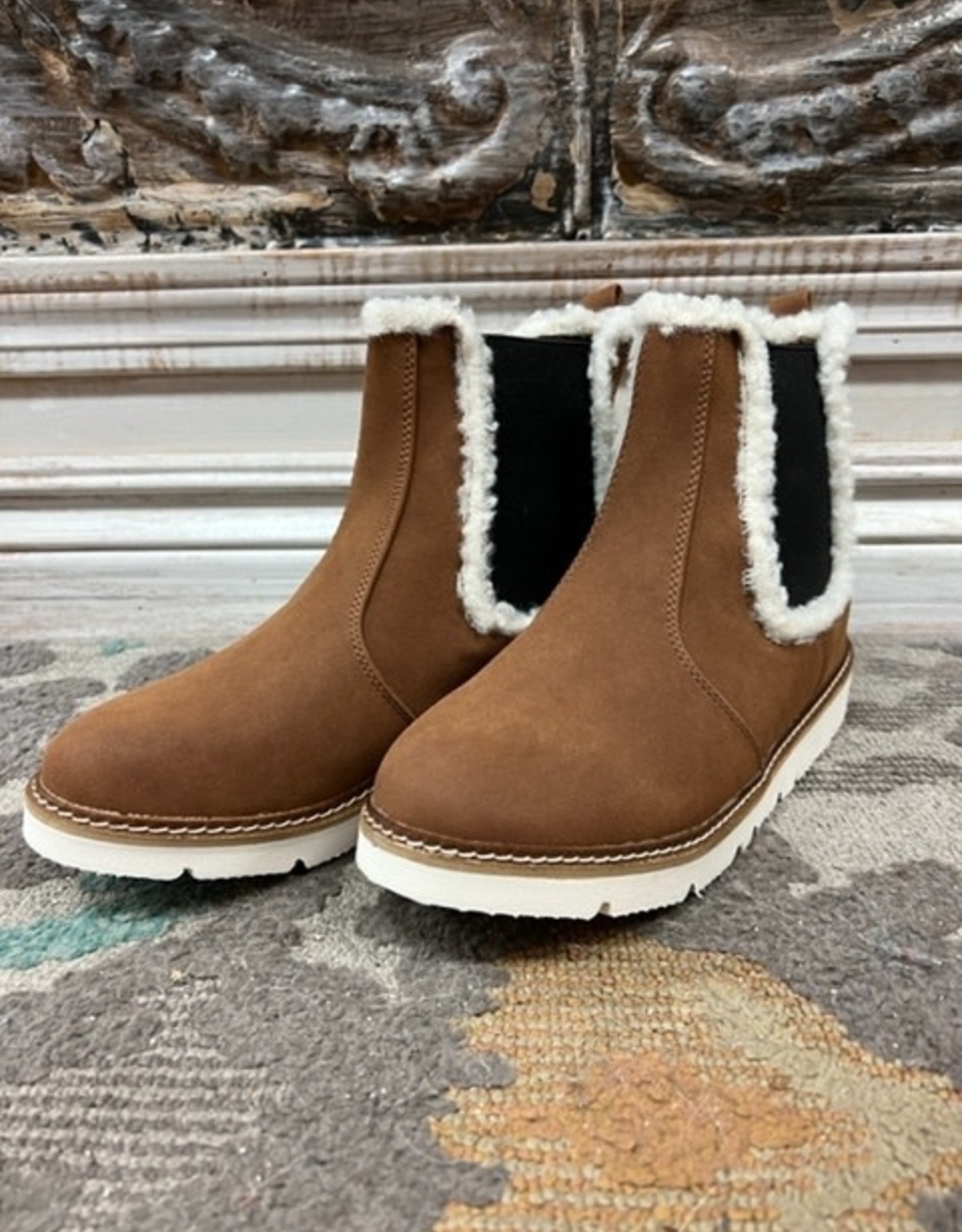 Boot Lola Tan Slip on Booties