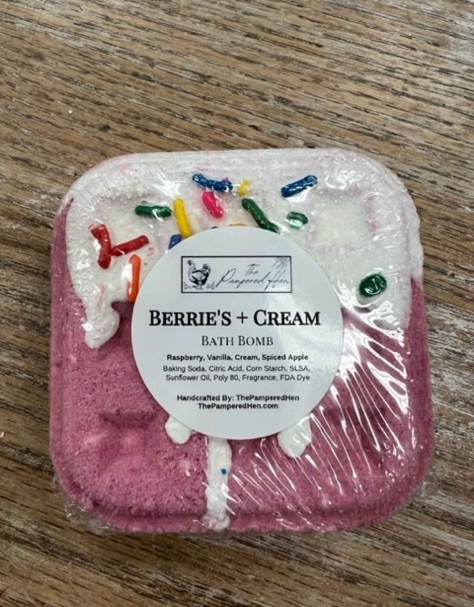 Beauty Berries & Cream Bath Bomb
