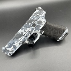 Checkmate Cerakote Custom Snow Camo Glock 17 gen 4, 9mm, 3 magazines by Czechmate
