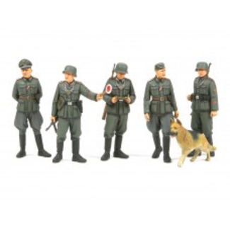 TAMIYA TAMIYA 1/35 GERMAN FIELD POLICE SET  35320 TAMIYA TAMIYA 1/35 GERMAN FIELD POLICE SET  35320