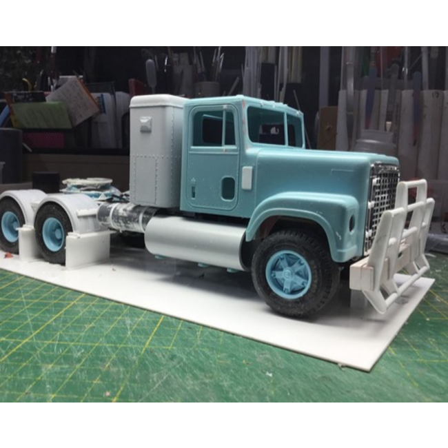 AUSLOWE 36‚Äù LO RISE SLEEPER 70‚ÄôS & 80‚ÄôS STYLE 1/25 Scale  SUIT 1/25 SCLE TRUCKS