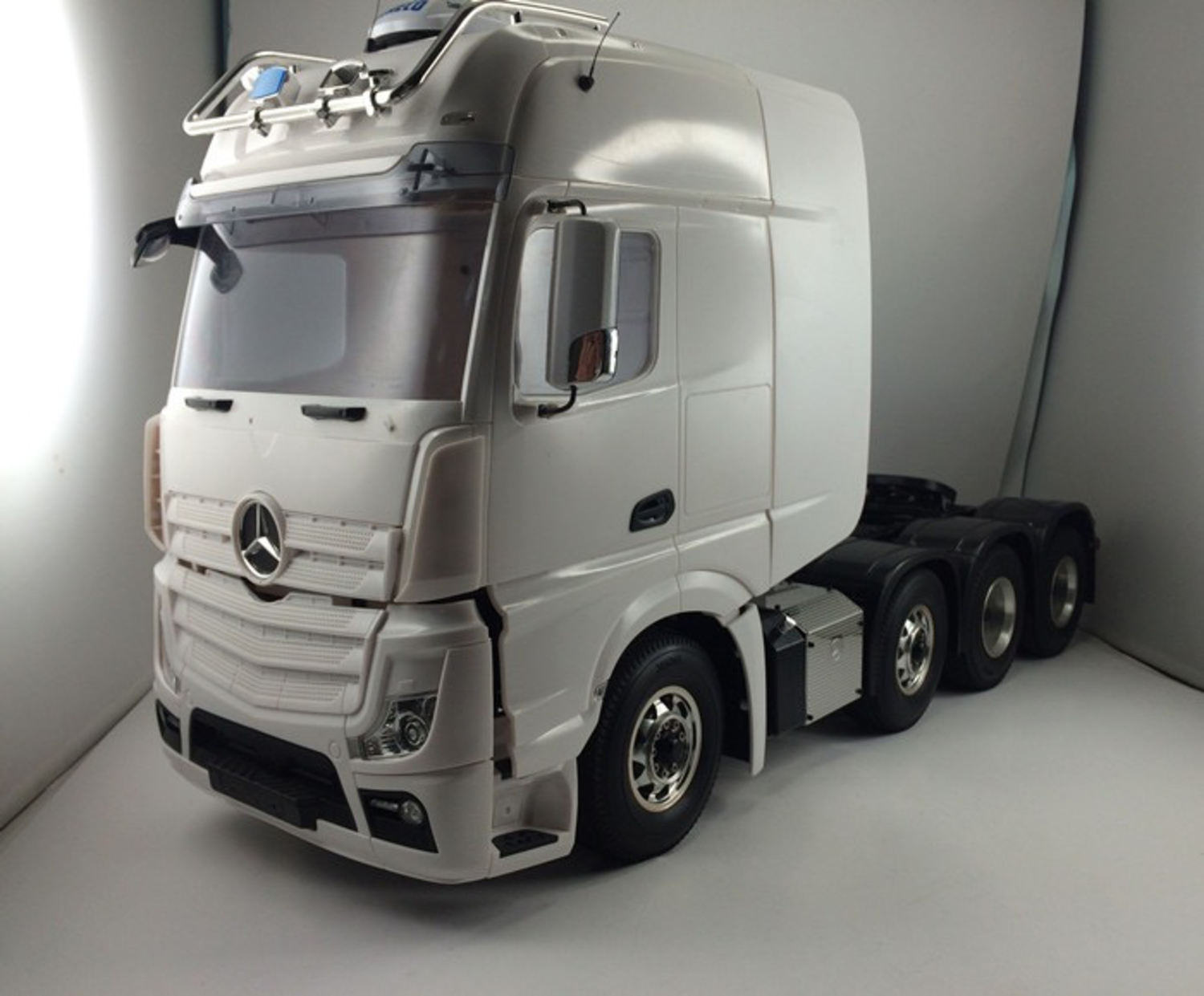 hercules hobby mercedes actros