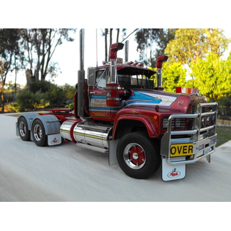 AUSLOWE AUSLOWE MACK V8 VALUELINER TRANSKIT DONER KIT ITALERI SUPERLINER 3820