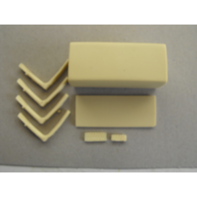 AUSLOWE KENWORTH SQUARE FUEL TANK 67MM LONG NO STEP 1:25