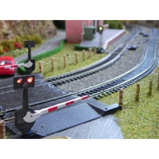 TRAIN TECH DCP UK LFX1 Level crossing light controller (LFX1)