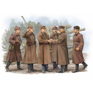 TRUMPETER TRUMPETER 1/35 SOVIET ARTILLERY COMMANDER INSPECTION