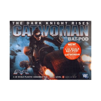 MOEBIUS MODELS MOEBIUS 1/18 CATWOMAN WITH BAT-POD THE DARK KNIGHT RISES