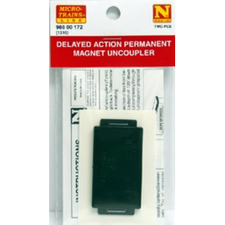 MICRO TRAINS MICRO TRAINS DELAYED ACTION PARMANENT MAGNET UNCOUPLER 2PCS