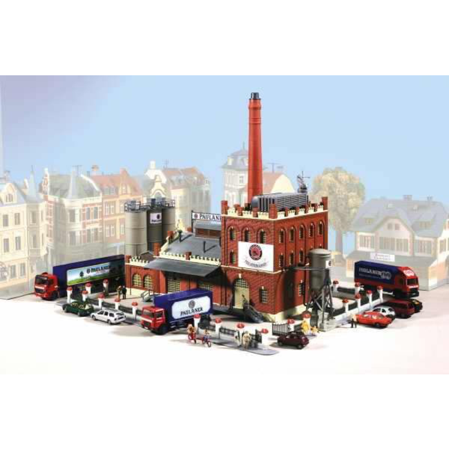 KIBRI HO BREWERY PAULNER WITHOUT SILOS FIGURES VEHICLES DESIGNING MATERIAL AND BACKGROUND MODELS