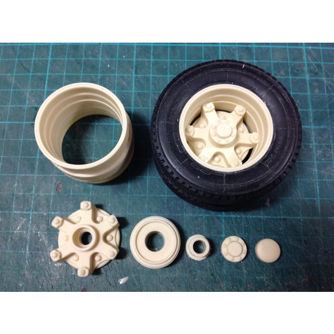 AUSLOWE RIM REAR 6 SPOKE DRIVE WHEELS TANDEM AXLE SET 1/16