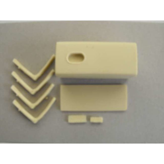AUSLOWE Kenworth 54mm square fuel tanks step in end. For conventional trucks. SFT9