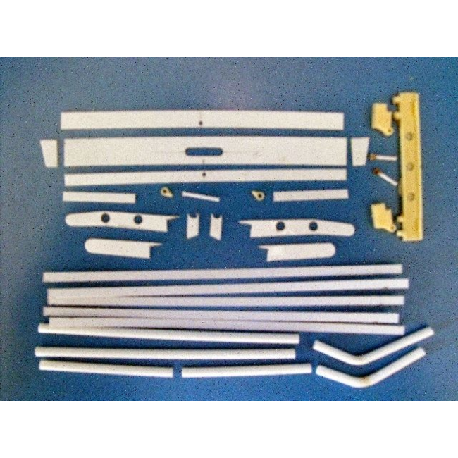 AUSLOWE BULLBAR FITS AMT PETERBILT 359 1/25