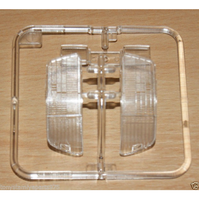 TAMIYA 1/14 TRACTOR TRUCK PARTS T PARTS CLEAR LENSES FORD AEROMAX 56309