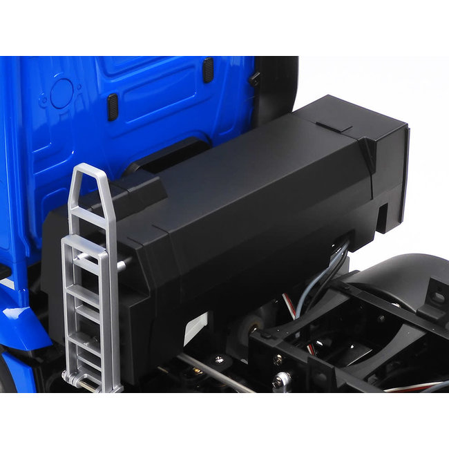 TAMIYA ACTROS 8X4 TWIN STEER TIPPER TRUCK