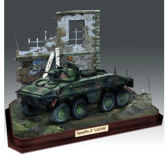 REVELL  SpPz2 Luchs & 3D Puzzle Diorama 1/35