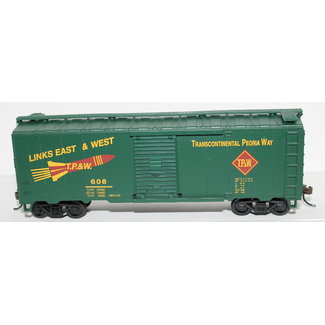 40' Box Car - Links East & West TPW ( HO Scale ) Rolling stock features:   plastic wheels   body mounted E-Z Mate couplers