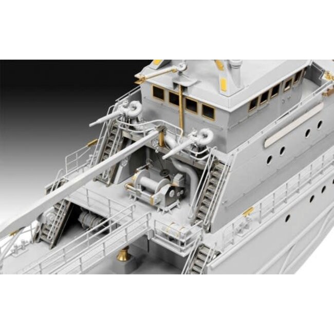 REVELL SEARCH & RESCUE VESSEL "HERMANN MARWEDE" LTD EDITION 1:72