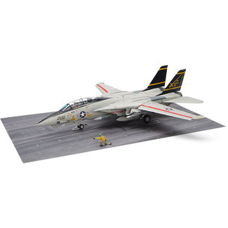 TAMIYA TAMIYA 1/48Grumman® F-14A Tomcat™ (Late Model) Carrier Launch Set
