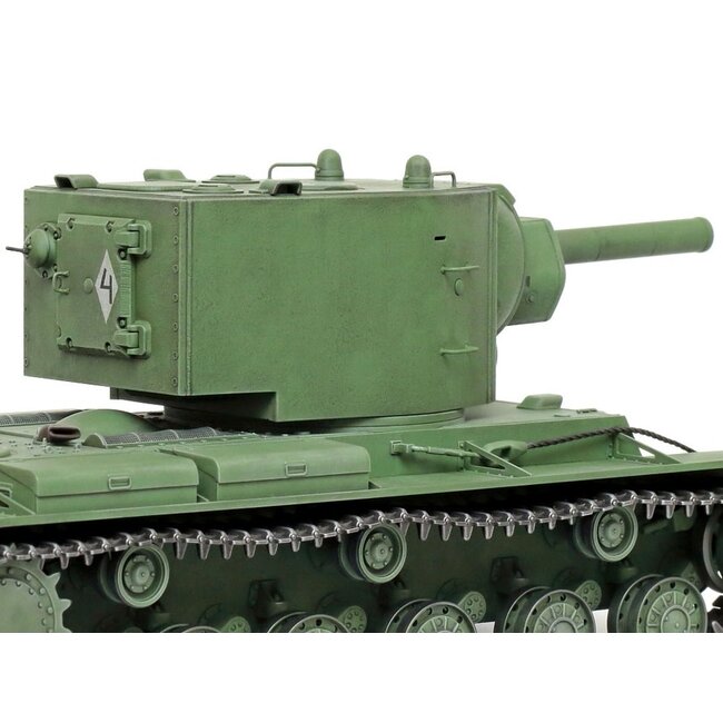 TAMIYA Russian Heavy Tank Kv-2  1/35 TANK KIT