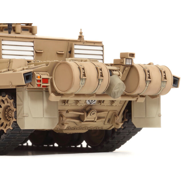 TAMIYA British Main Battle Tank Challenger 2 (Desertised) 1/48