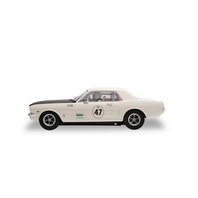 SCALEXTRIC C4353 Ford Mustang - Bill and Fred Shepherd - Goodwood Revival