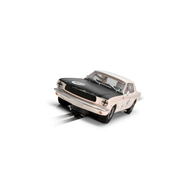 SCALEXTRIC C4353 Ford Mustang - Bill and Fred Shepherd - Goodwood Revival