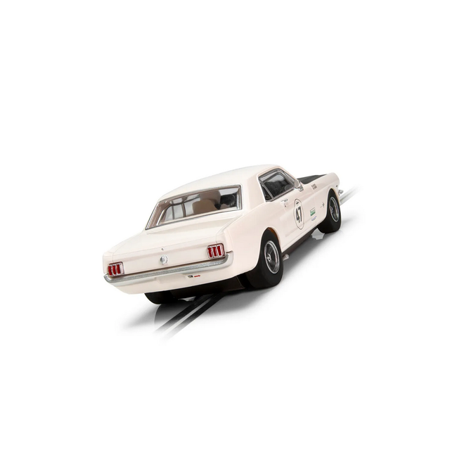 SCALEXTRIC C4353 Ford Mustang - Bill and Fred Shepherd - Goodwood Revival