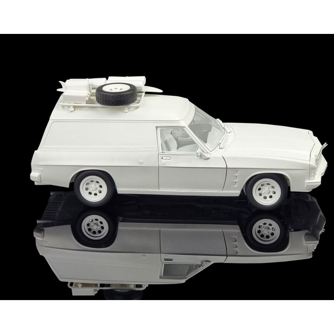 DDA 1:24 HJ PLASTIC KIT HOLDEN MAX'S CUSTOM PANEL VAN   SEALED BODY OPENING BONNET W/ENGINE