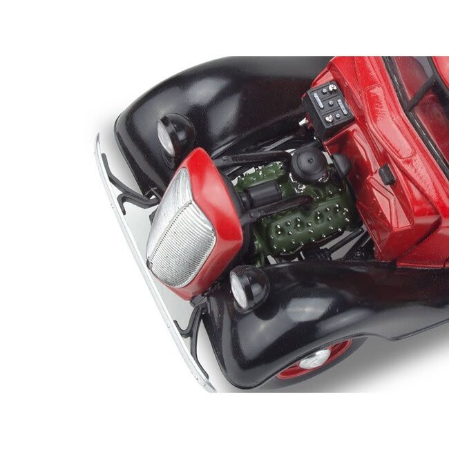 REVELL 1937 FORD PICKUP STREET ROD WITH SURF BOARD 1/25