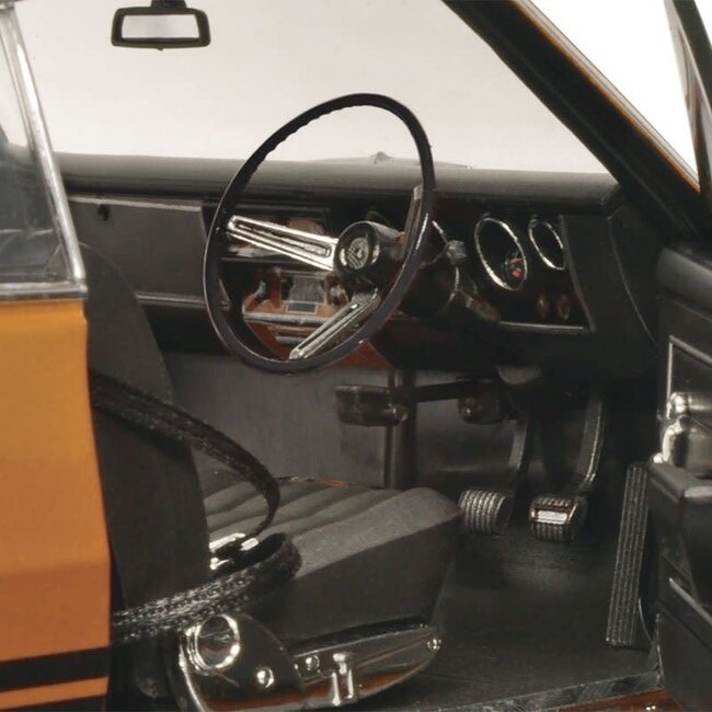 CLASSIC CARLECTABLES 1/18 HOLDEN HT MONARO GTS 350 DAYTONA BRONZE