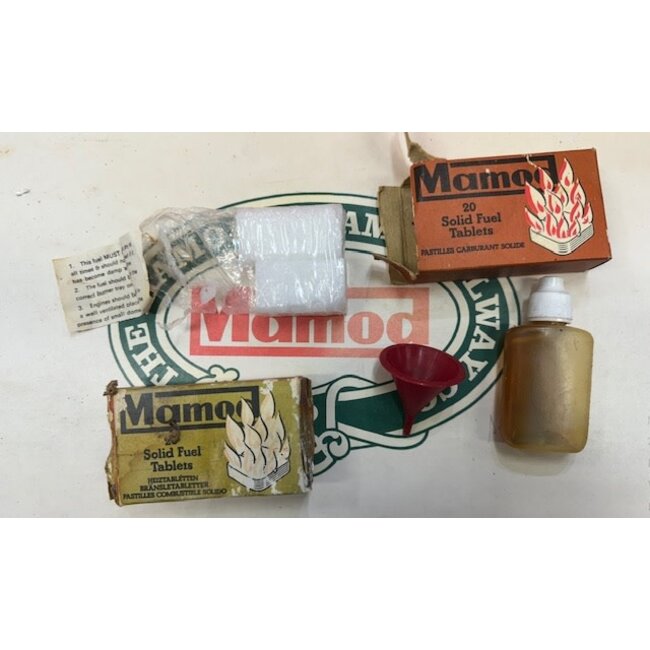 MAMOD LIVE STEAM 0-4-0  O GAUGE TRAIN SET  USED   EXCELLENT COND  PRE 1982   SEE  PHOTOS