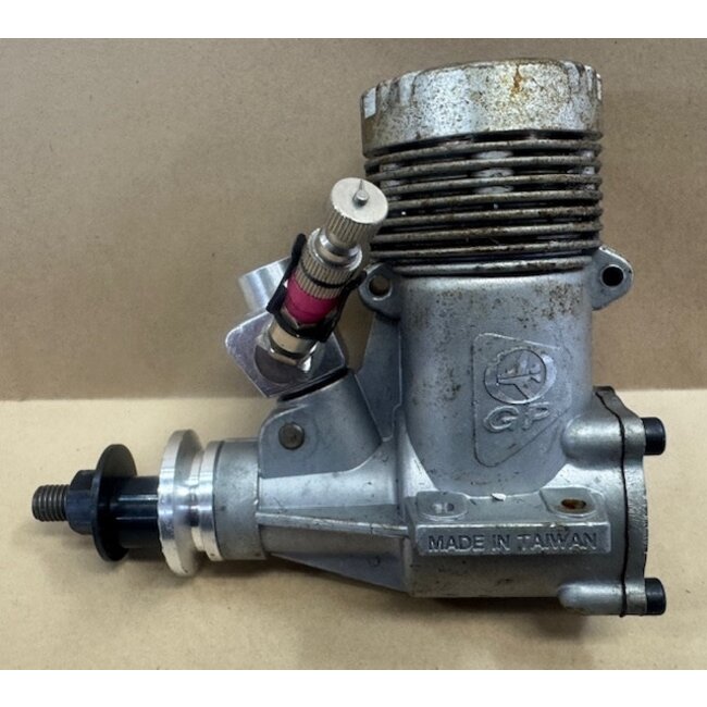 THUNDER TIGER 40 GP ABC R/C ENGINE NIB VINTAGE NEEDS CLEANING  PACKING OIL HAS DISCOLOURED ENGINE & EXH