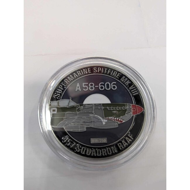 AIRFIX SUPERMARINE SPITFIRE MK.VIII 1/24 WITH COLLECTABLE COIN