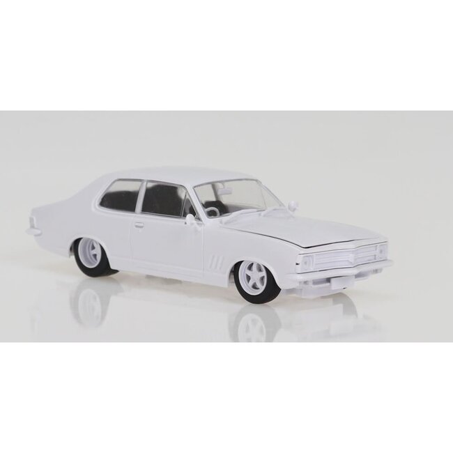 DDA 1:24 Plastic Kit LC Torana V8 Custom Sealed Body Opening Bonnet w/Engine