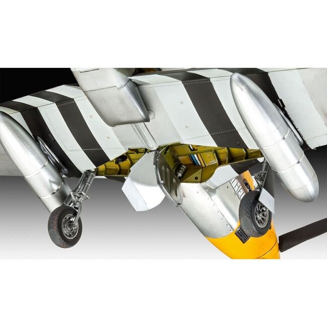 REVELL P-51D MUSTANG 1:32