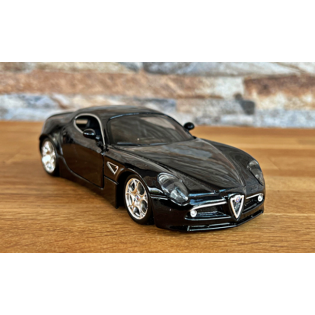 BURAGO 1/32 ALFA 8C COMPETIZIONE