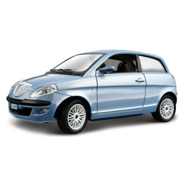 BURAGO 1/24 LANCIA NUOVA YPSILON BLUE