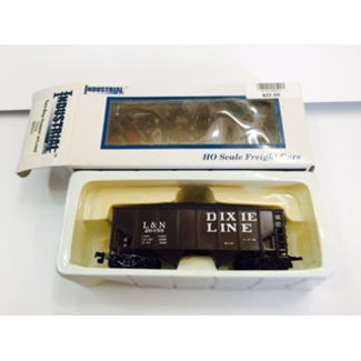 INDUSTRIAL RAIL HO SCALE FREIGHT CARS  ASSORTED