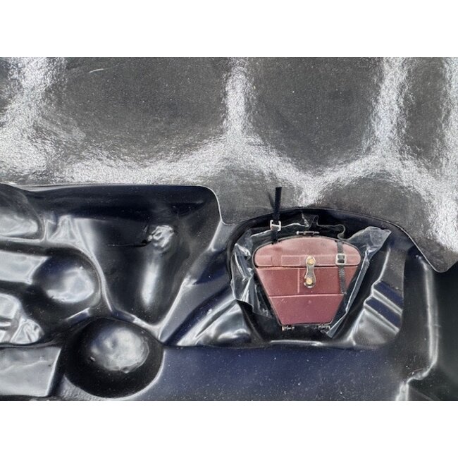 Minichamps 062135500 1/6 Brough Superior SS100 T.E. Lawrence Black Motorbike model " EX DECEASED ESTATE SOLD AS IS "