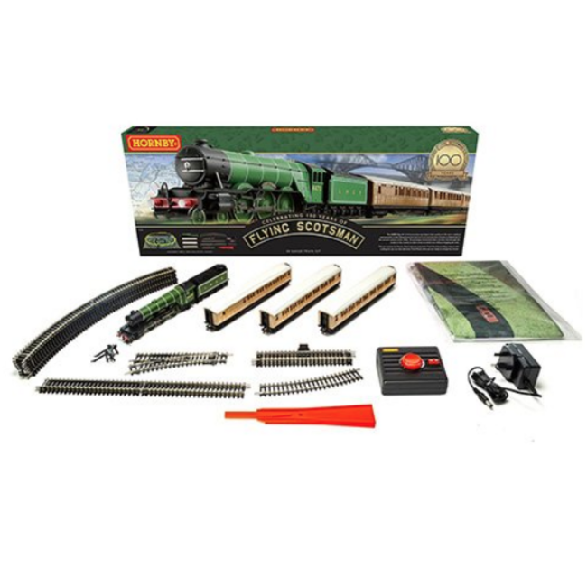 HORNBY THE FLYING SCOTSMAN SET 00 GAUGE 100TH ANIVERSARY EDITION ( AUSTRALIAN  POWER SUPPLY )