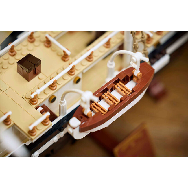LEGO ENDURANCE SAILING SHIP  10335  3011pcs