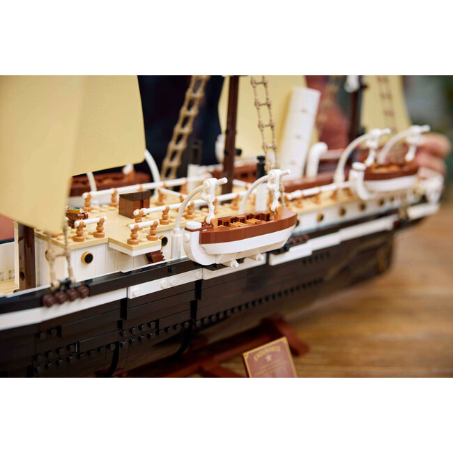LEGO ENDURANCE SAILING SHIP  10335  3011pcs