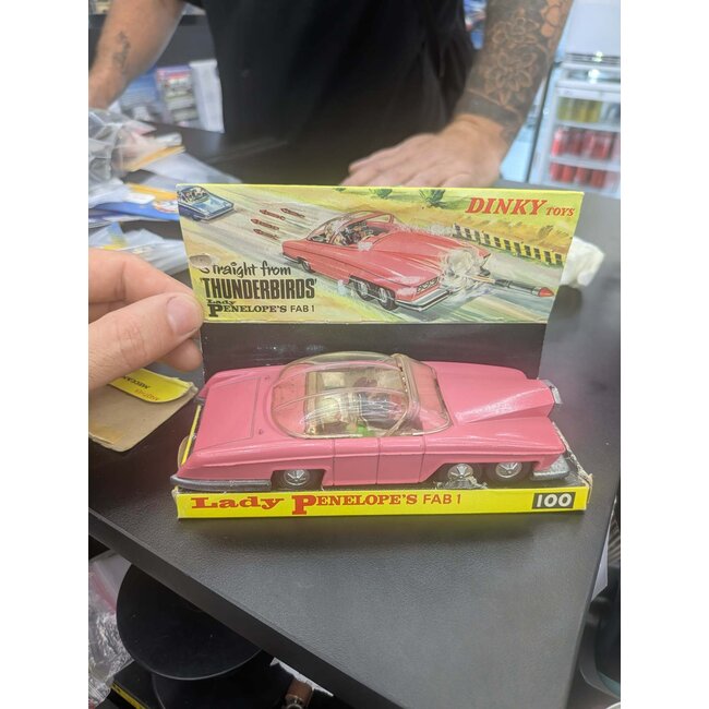 Vintage Dinky Toys #100 Lady Penelope's Fab 1 Thunderbirds (sold as is)