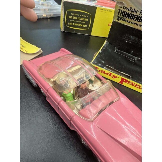 Vintage Dinky Toys #100 Lady Penelope's Fab 1 Thunderbirds (sold as is)