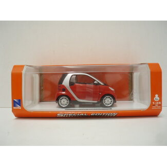 NEW RAY NEW RAY 1/24 SMART FORTOW 2007 RED COLOUR