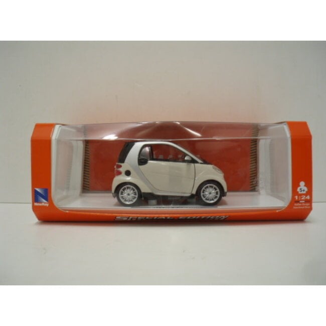 NEWRAY 1/24 D/C SMART FORTOW 2007 WHITE