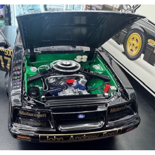 Classic Carlectables 1:18 1986 FORD MUSTANG GT WELLINGTON 500 750 PCE NON NUMBERED RUN